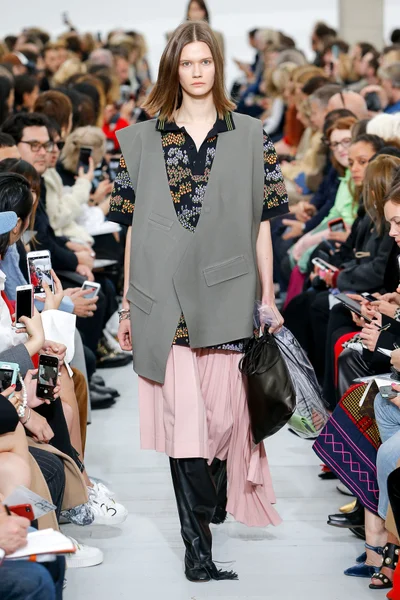 Look 8